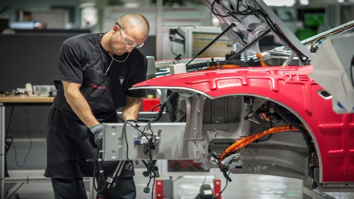 Tesla assume: posizioni aperte, requisiti e modalità per candidarsi - 