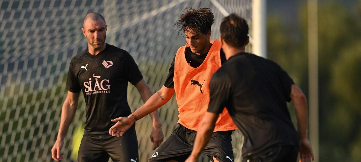 Palermo FC si prepara per il match contro la Reggiana: tutte le novità dalla sessione di allenamento a Torretta - 