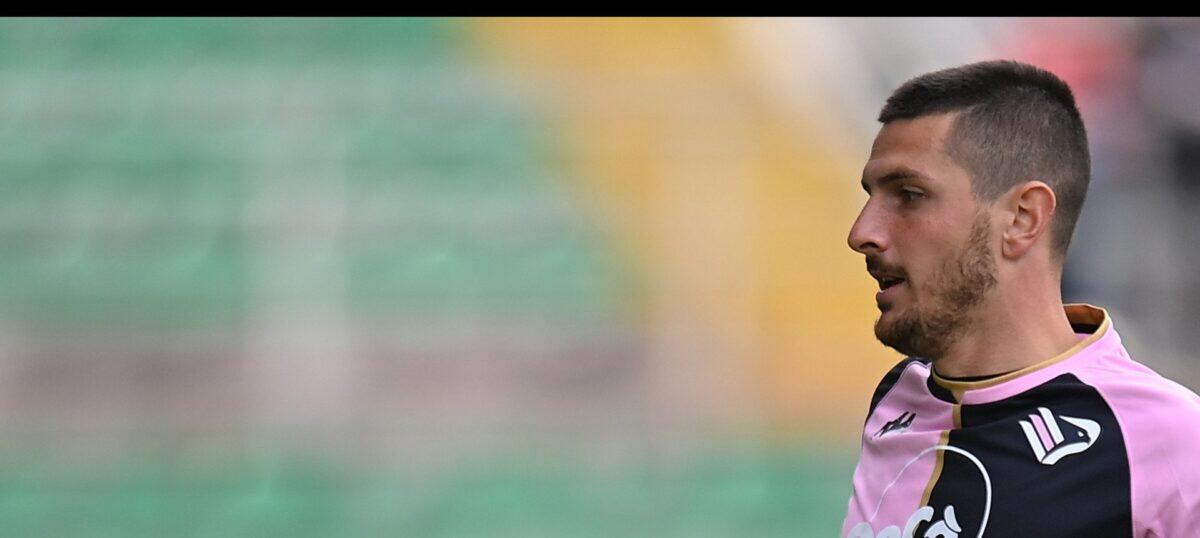 Palermo FC cede Giuseppe Fella al Latina Calcio: un addio temporaneo che lascia il cuore dei tifosi in sospeso - 