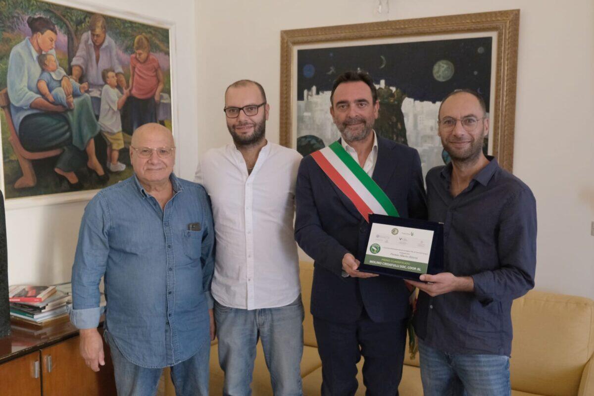 Molino Crisafulli di Caltagirone vince il premio internazionale per il miglior olio di semi di canapa per il quinto anno consecutivo - 