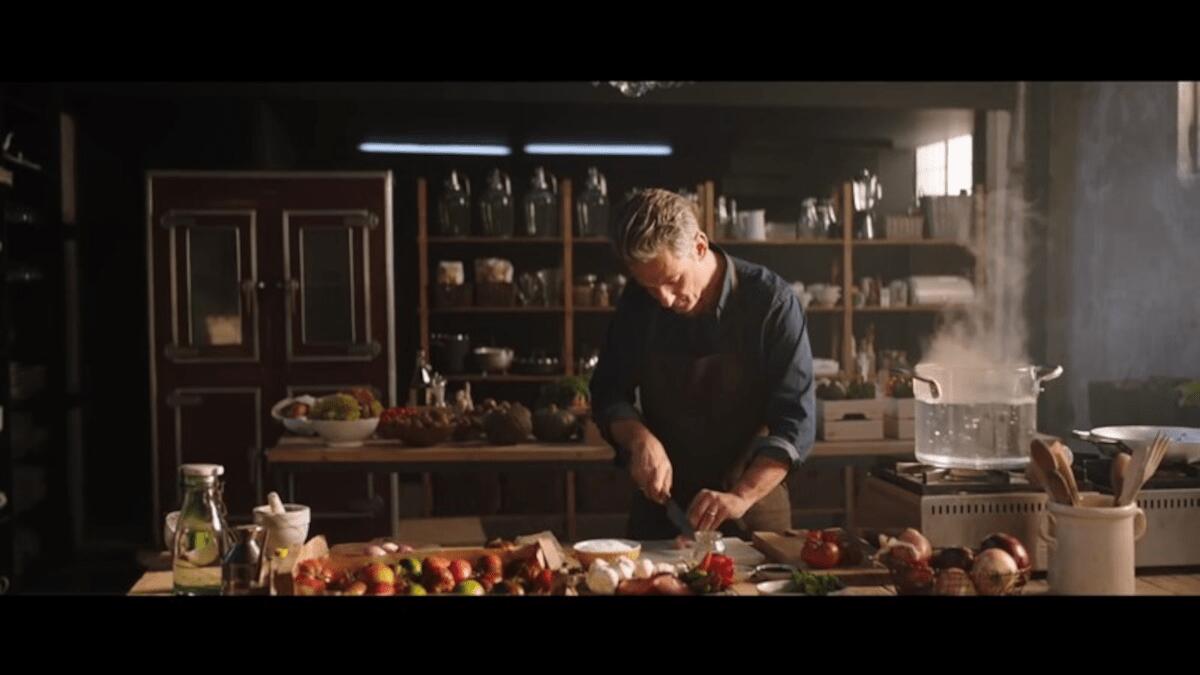 Rosario Fiorello e gli “inizi” lavorativi: il video racconto del suo periodo da “facchino di cucina” - 
