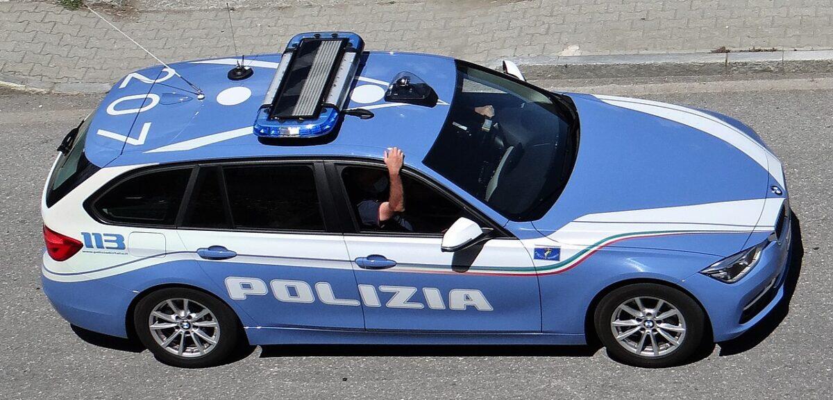 Polizia di Catania: Arrestata collaboratrice di uno studio legale per istigazione alla corruzione - 