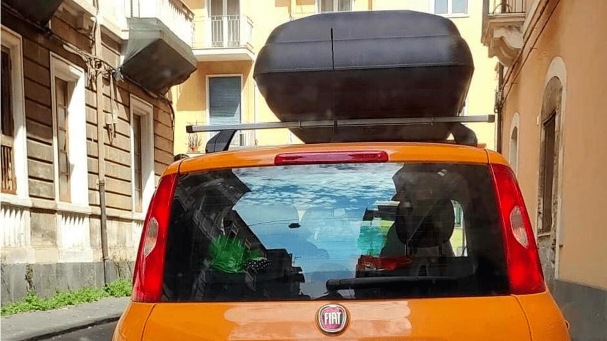 Rubano auto a turista incinta in via Plebiscito: indignazione Social permette ritrovamento tempestivo - 