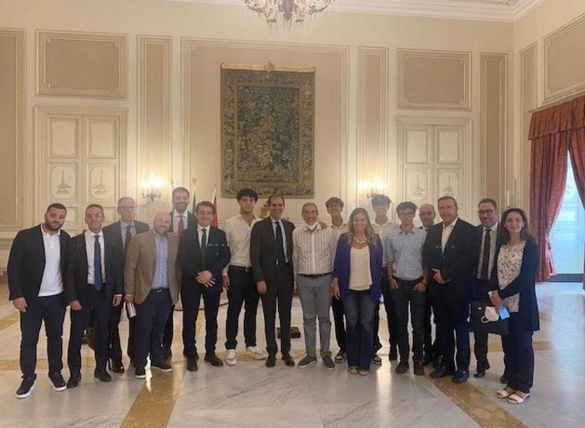 Studenti di Catania partecipano alle riunioni della giunta comunale: un’esperienza di trasparenza e partecipazione - 
