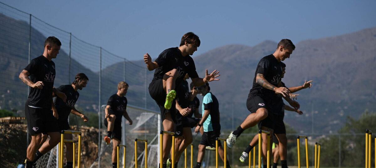 Palermo FC: Convocati per la gara contro il Sudtirol e l’assenza di Roberto Insigne - 