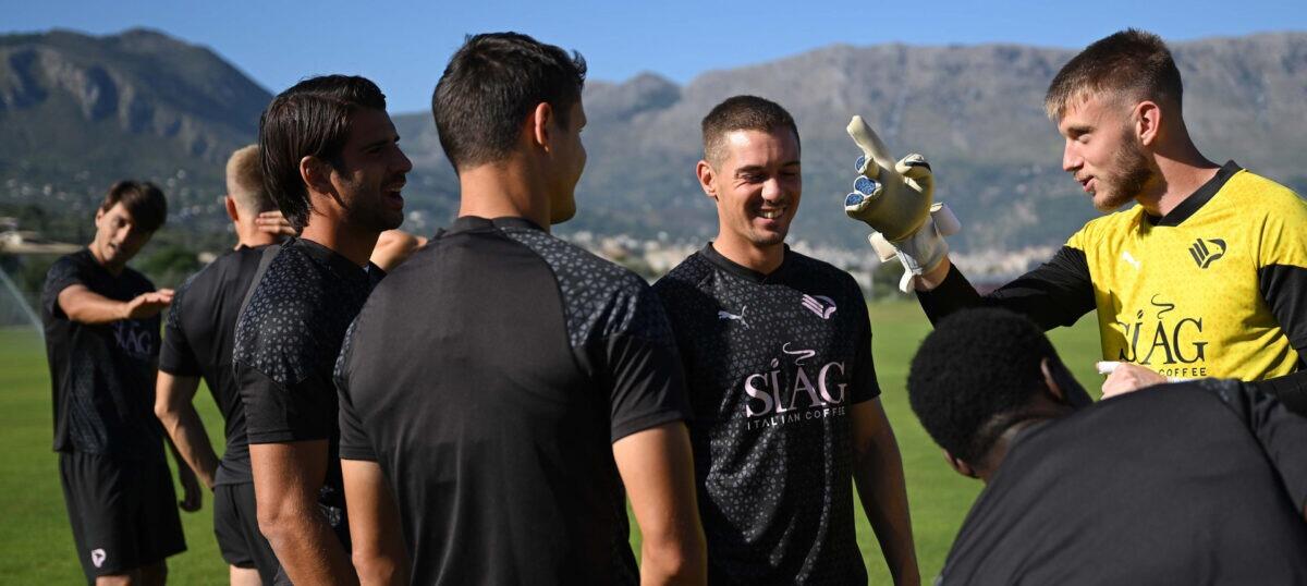 Palermo FC: Dopo la vittoria contro lo Spezia, la squadra si prepara al prossimo match con un allenamento intenso - 