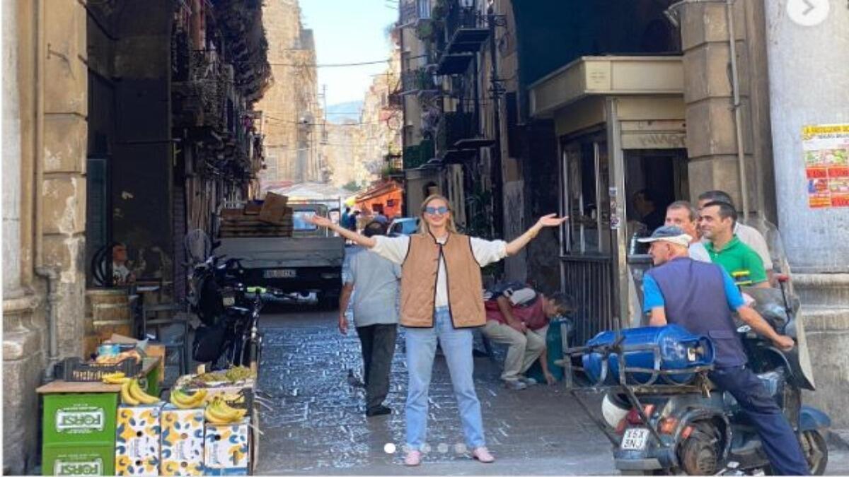 Eva Riccobono ritorna nella sua Palermo e corregge il marito: "Dillo bene". Ecco il post - 