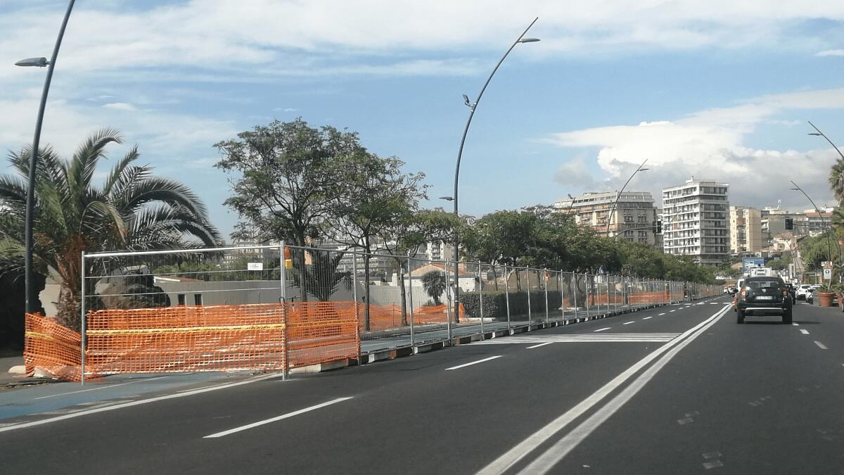 Fermi i lavori della Pista Ciclabile sul Lungomare di Catania: cittadini chiedono risposte - 