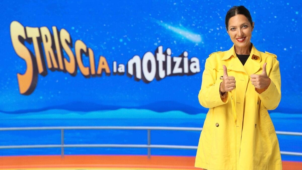 Striscia la Notizia a Palermo, Stefania Petix "molestata a due passi dalle forze dell'ordine". Ecco il video sconvolgente - 