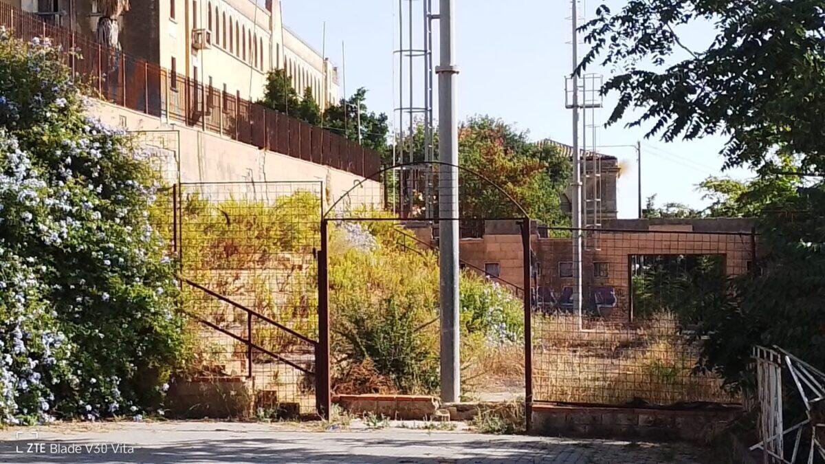 Ristrutturazione campo sportivo Cappuccini: lavori in corso per una nuova struttura di aggregazione sociale nel centro storico di Caltagirone - 