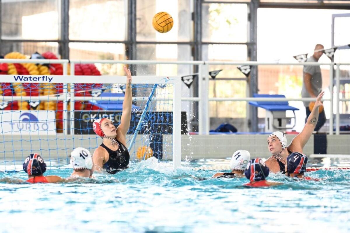 Ekipe Orizzonte di Catania trionfa sul campo del Rapallo Pallanuoto: continua il successo nel campionato di pallanuoto femminile 2023-24 - 