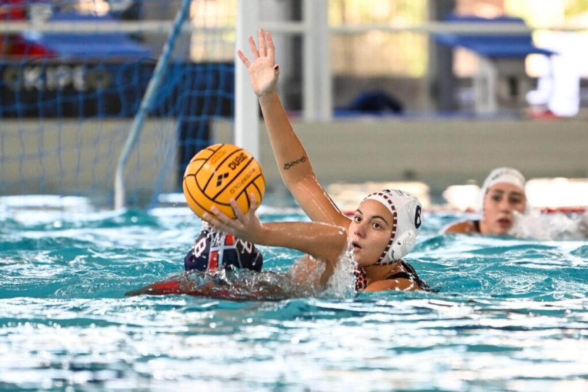 Ekipe Orizzonte di Catania: Inizia la sfida nella nuova stagione di pallanuoto femminile - 