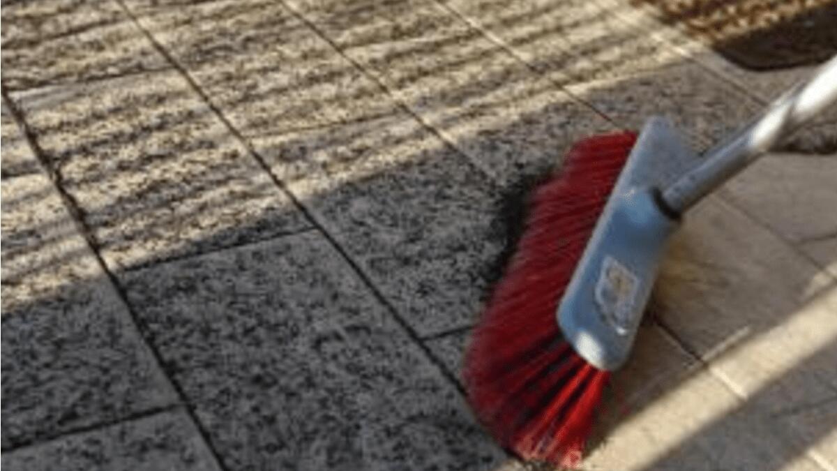 Mentre spazza la cenere lavica dell’Etna accade l’impensabile: uccisa donna. Chi era la vittima - 