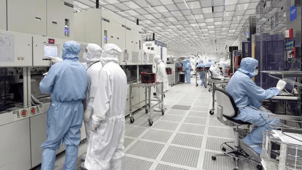 STMicroelectronics, sindacati e lavoro: 700 nuove assunzioni e aumento degli stipendi - 