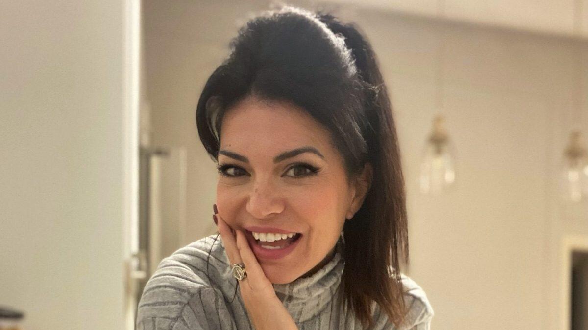 Laura Torrisi diffonde orgogliosa il suo "profumo di cose semplici" ed è subito virale. Ma perché? - 