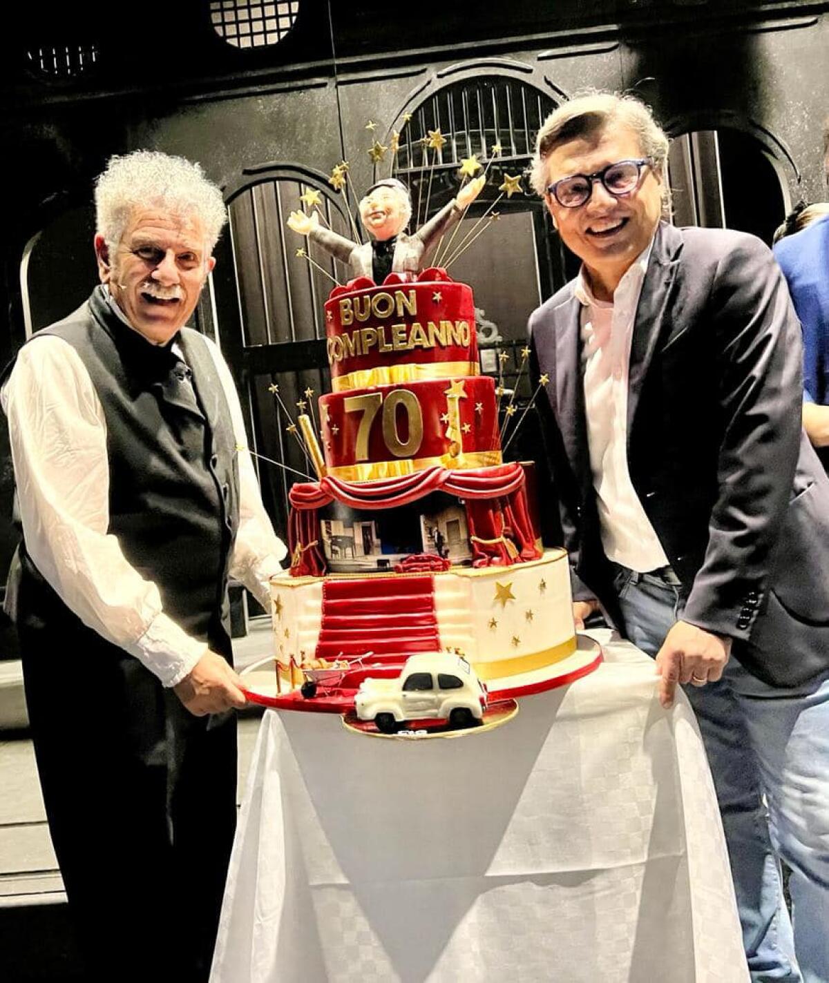 "Ancora auguri Enrico beddu per i tuoi favolosi 70 anni". Il resoconto della super sorpresa di Salvo La Rosa al suo stimato amico [VIDEO] - 