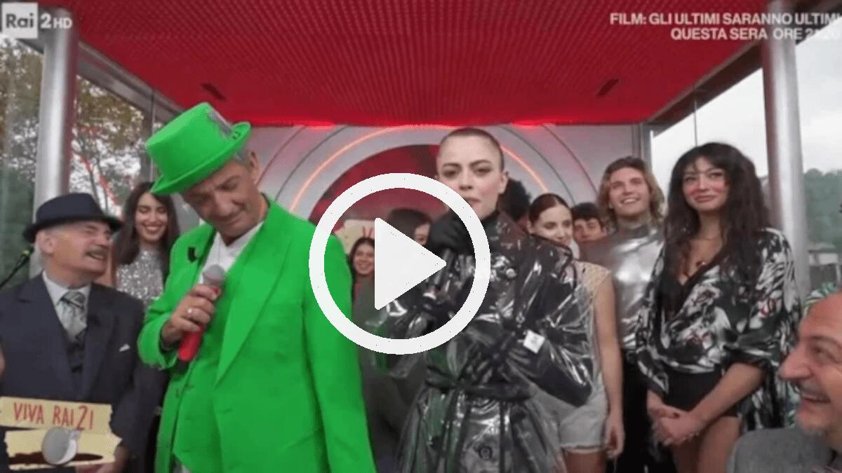 Annalisa e Fiorello A Viva Rai 2 è puro show: guarda il video dell’insolita versione di Mon Amour - 