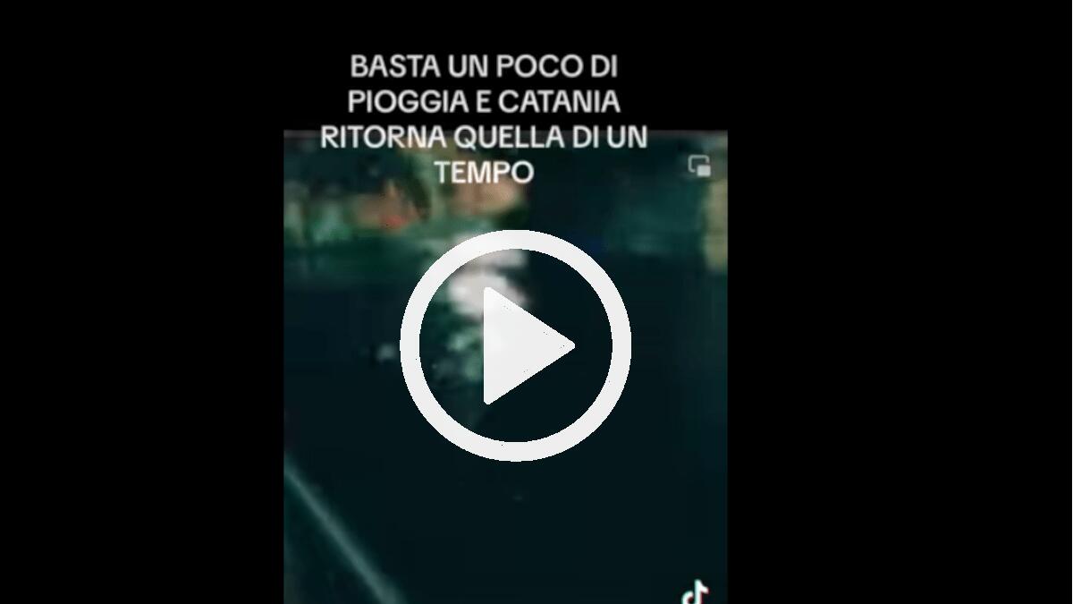 Prime piogge a Catania e si torna ai primi del ‘900: il video di cos’accade (rischiando l’incolumità) - 