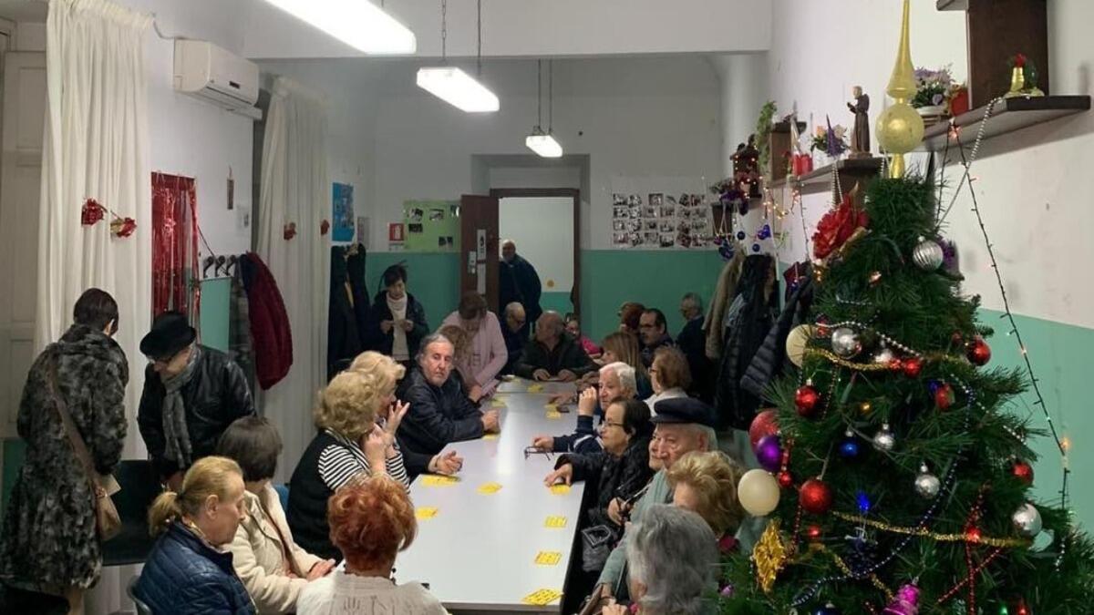 Natale 2023, a Aci Catena è già festa nei centri per anziani - 