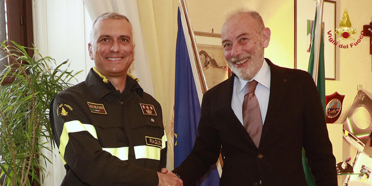 Il Comandante dei Vigili del Fuoco di Ragusa si incontra con il Prefetto Ranieri per discutere la collaborazione istituzionale. - 