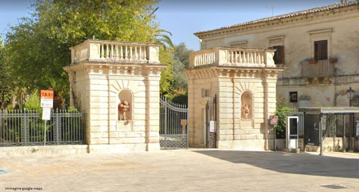 Quattro viali del Giardino Ibleo intitolati a noti giornalisti: una cerimonia di onorificenza - 