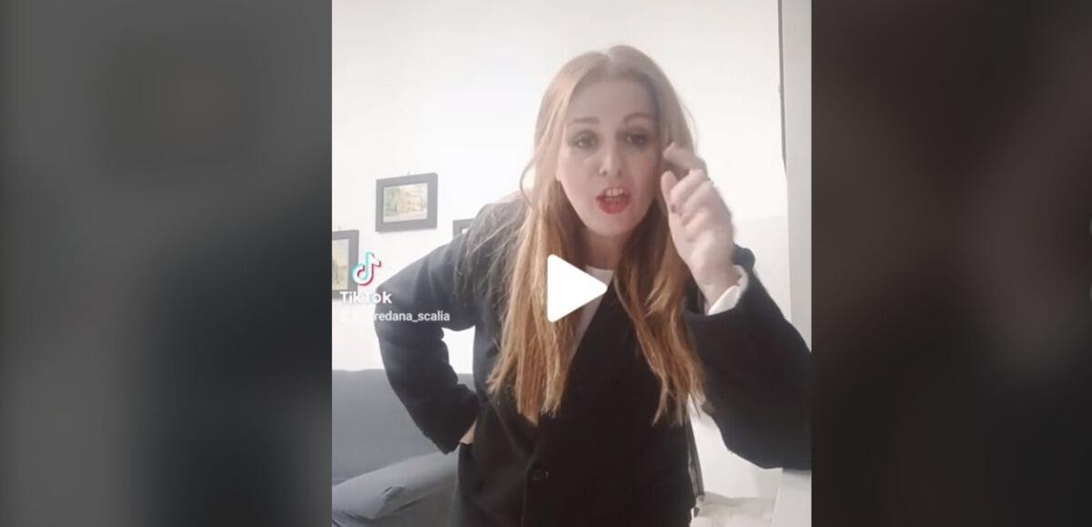 Loredana Scalia interpreta Brigantony, sai qual è la canzone scelta dalla comica catanese? - 