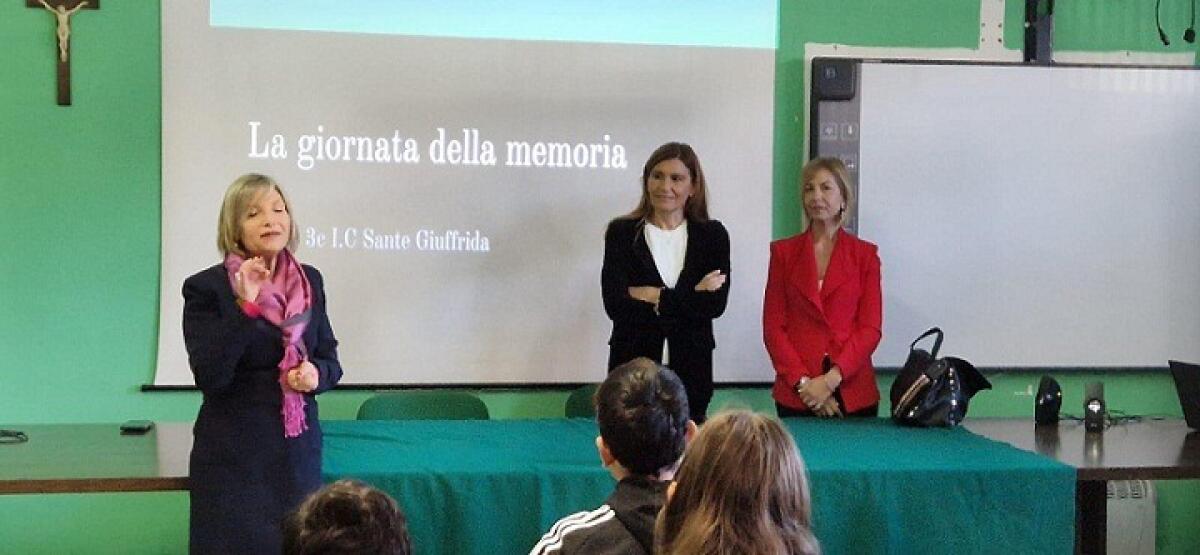 Giornata della Memoria: seminario alla "Sante Giuffrida" con la professoressa Ida Nicotra. - 