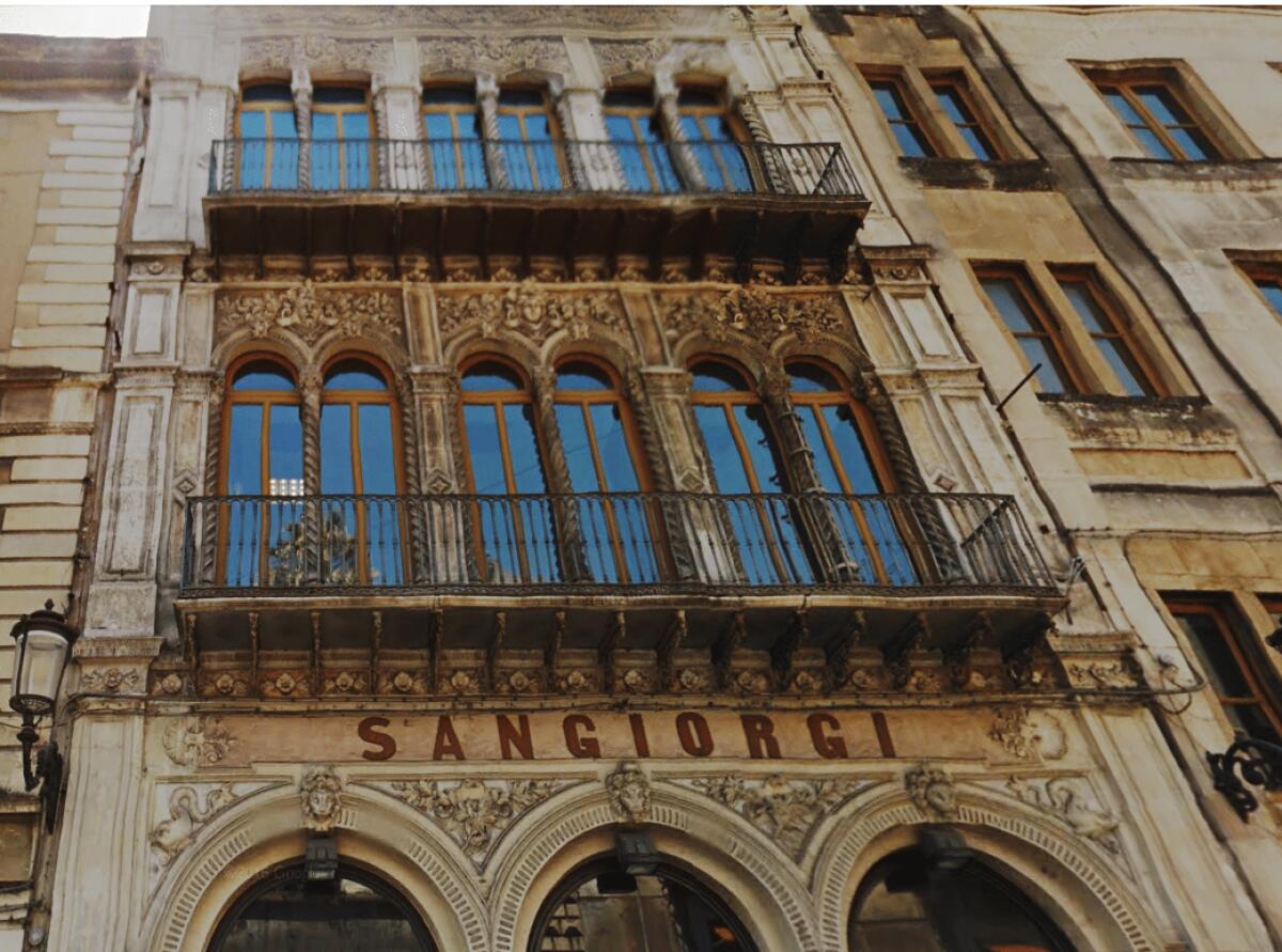 Il Teatro Sangiorgi, da caffè concerto a cinema a luci rosse: una cronaca di glorie e trasformazioni - 