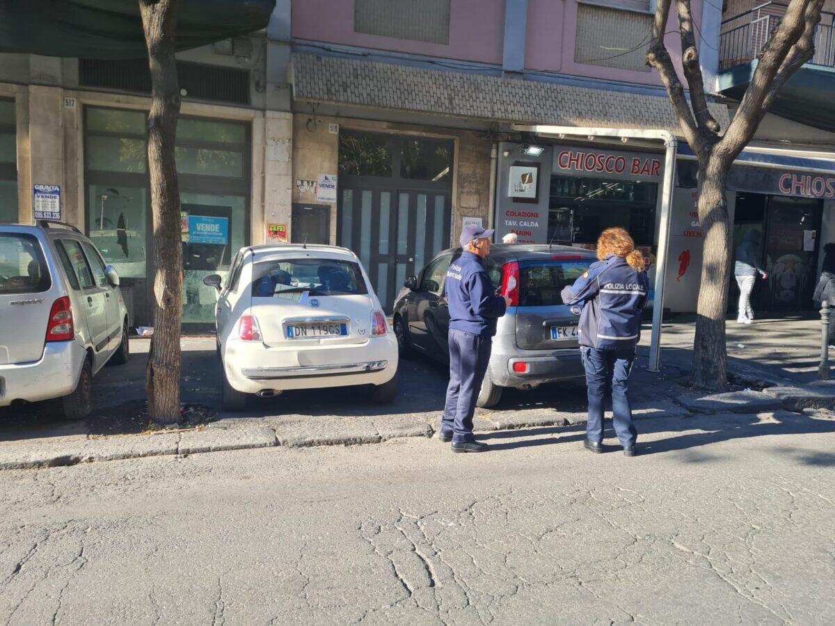 Sanzioni e controlli in via Plebiscito: intervento della Polizia Locale - 