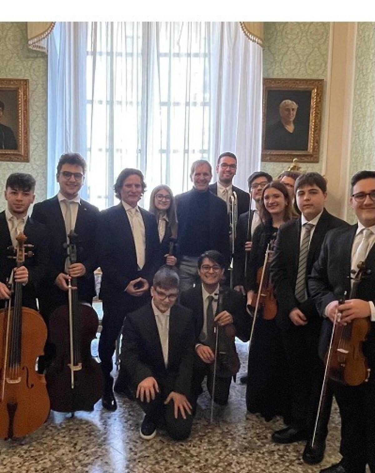 Successo straordinario al concerto sinfonico al palazzo degli elefanti - 