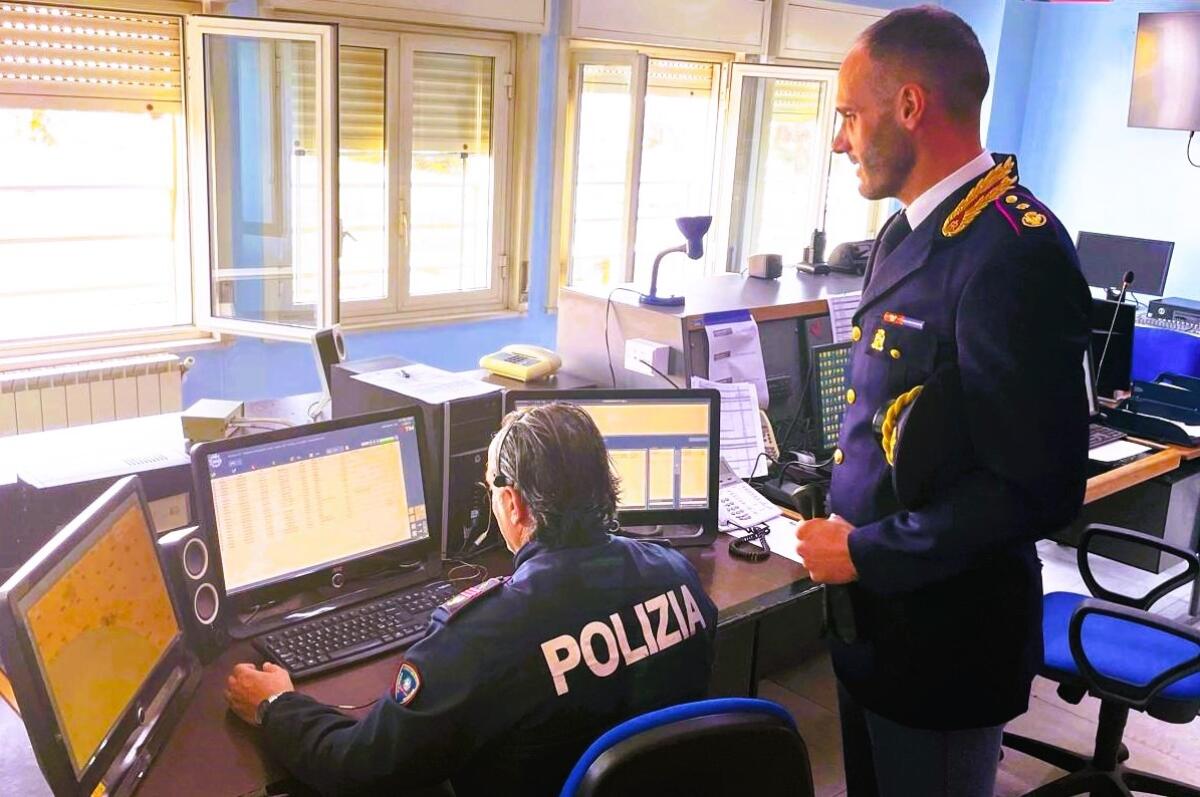 Quattro arresti in flagranza e chiusura di due bar a Gela: operazioni della Polizia di Stato. - 
