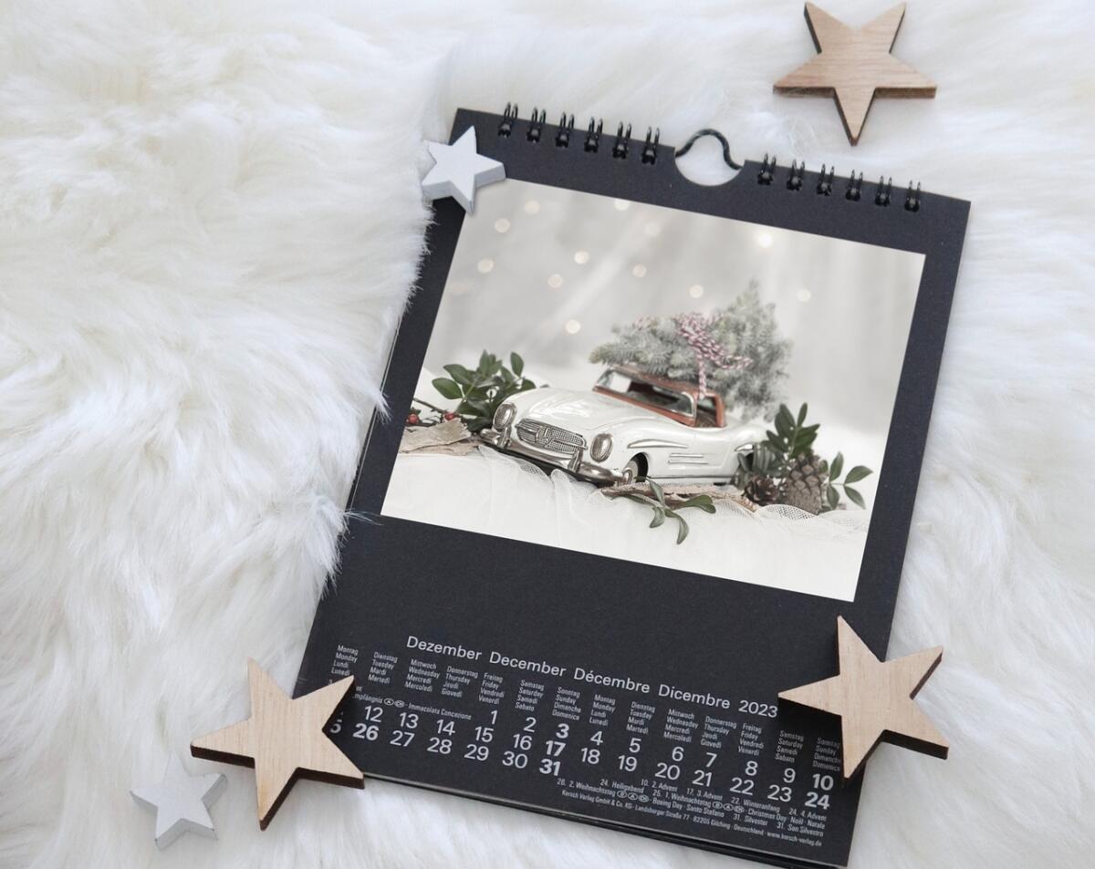 Calendari Personalizzati: Un Viaggio Attraverso l'Anno con Stile - 