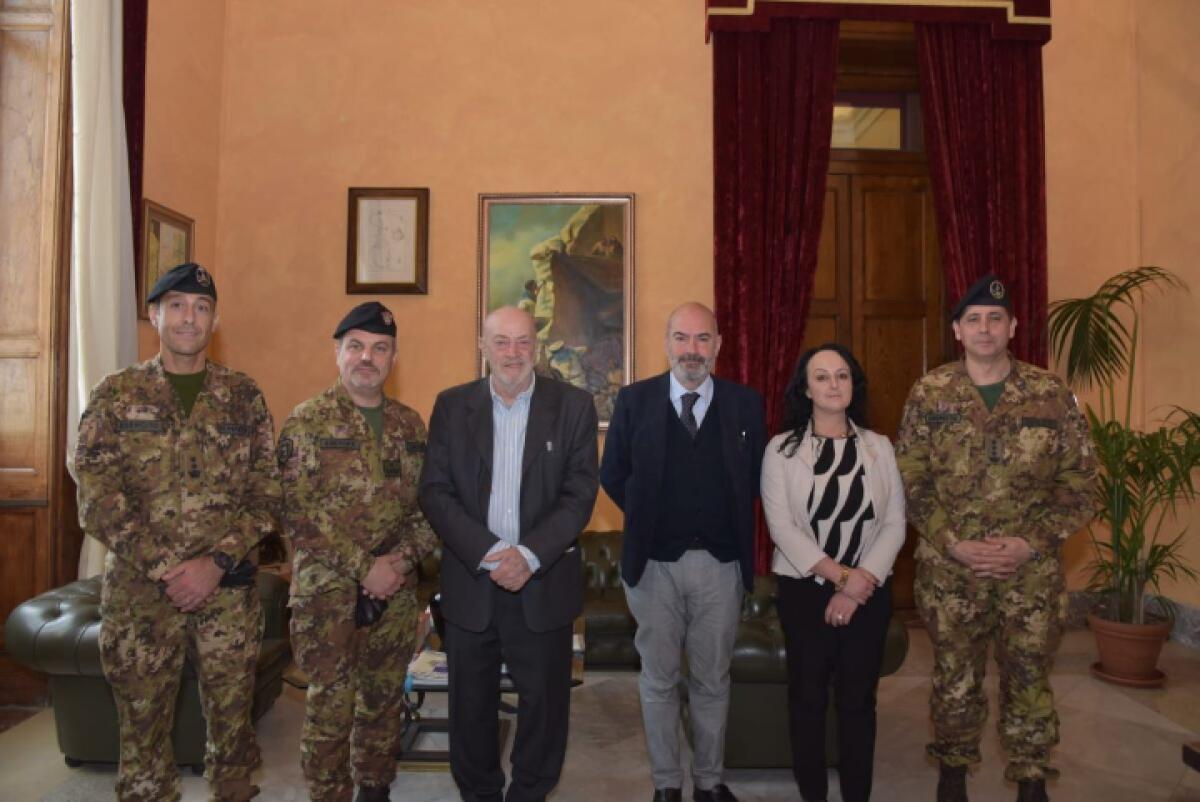Il vicesindaco di Messina riceve Toni Capuozzo: discorsi sul futuro della città - 