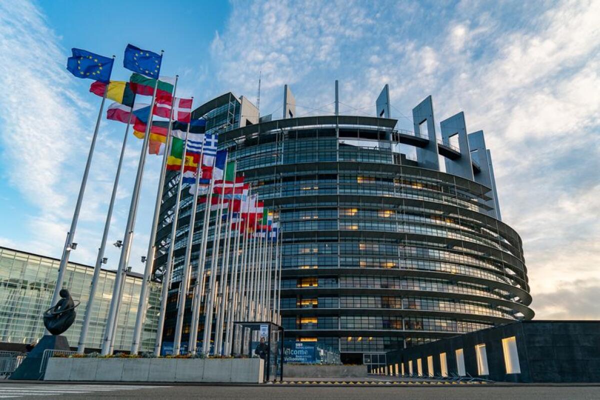 Elezioni Parlamento Europeo 2024: Sottoscrizione lista 'Pace Terra Dignità' a Ragusa - 