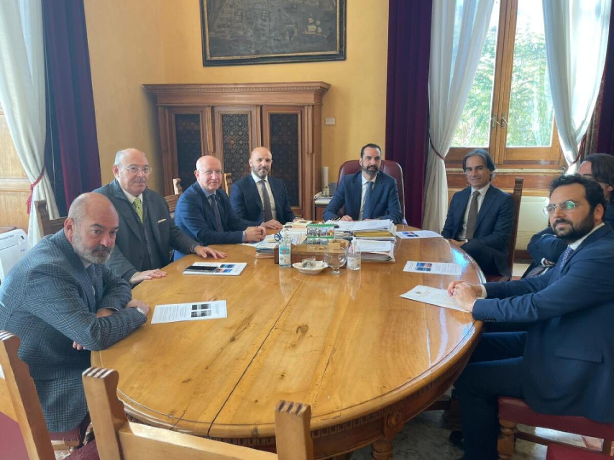 Incontro tra i sindaci di Messina e Reggio Calabria per la valorizzazione dell'Area dello Stretto - 