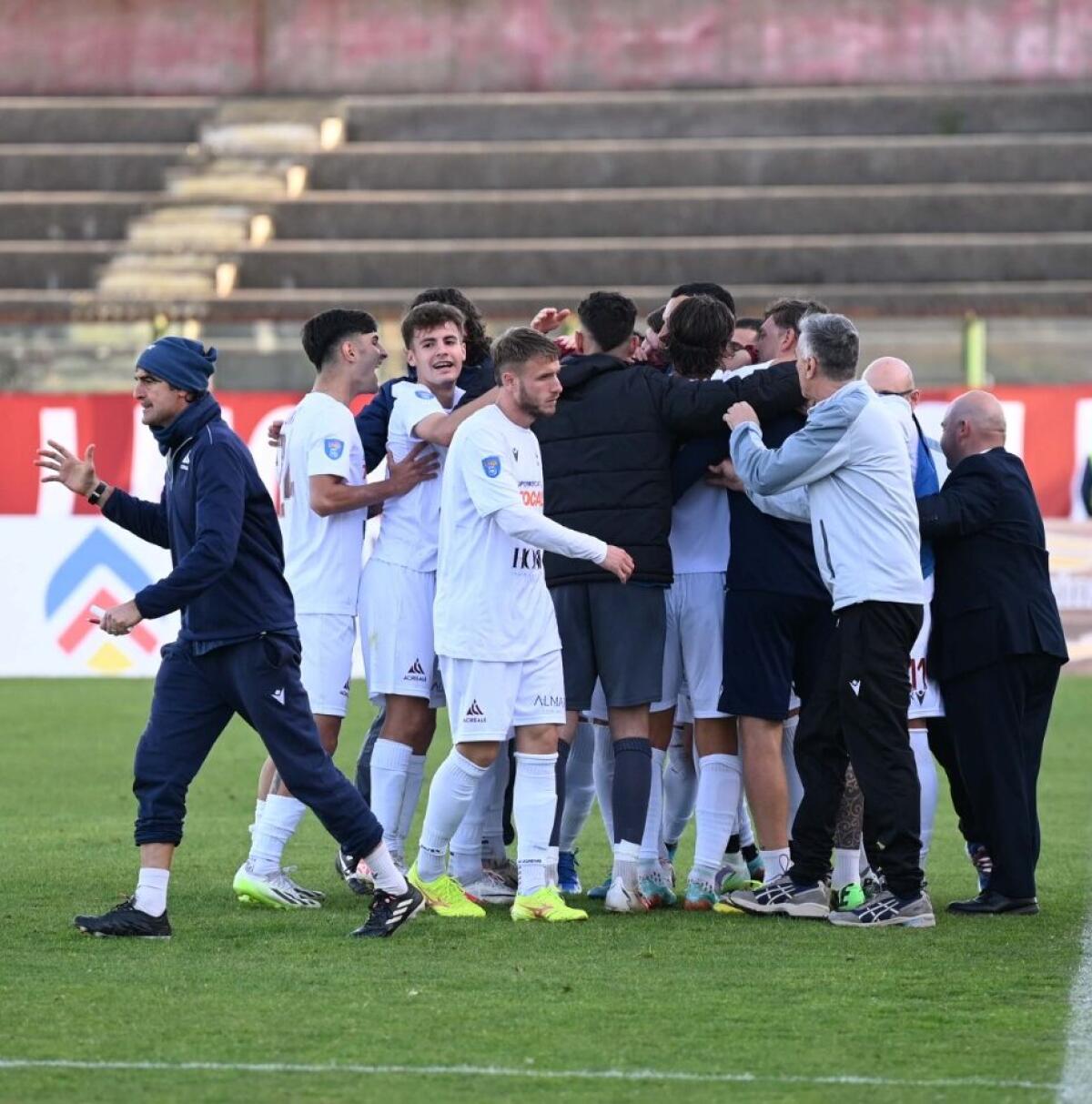 Ancora Zuppel trascina l'Acireale alla quarta vittoria consecutiva - 
