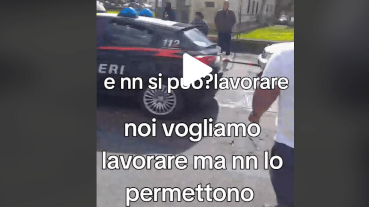 Durante il mercatino a Catania intervengono Polizia Municipale e Carabinieri [VIDEO] - 