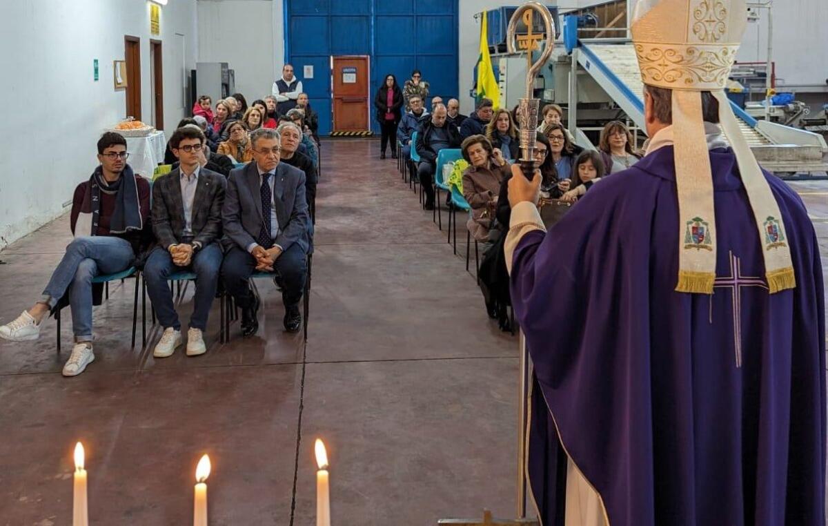 Celebrazione presieduta dall'Arcivescovo di Siracusa all'azienda Intecitrus - 