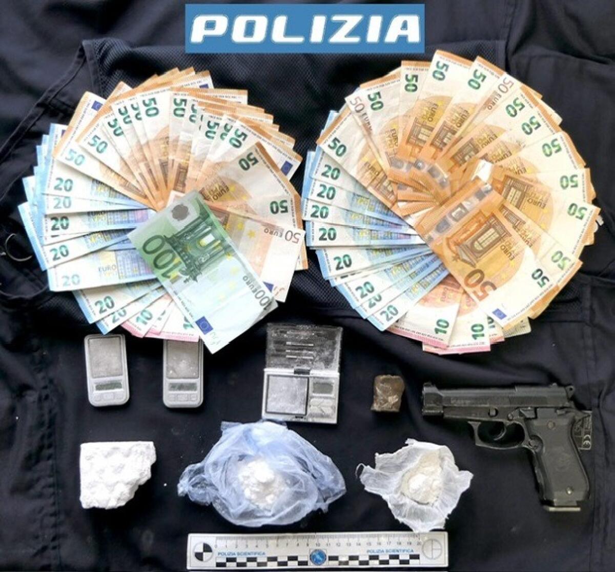 Operazione antidroga a Vittoria: arrestato pregiudicato con cocaina, hashish e 2000 euro in contanti - 