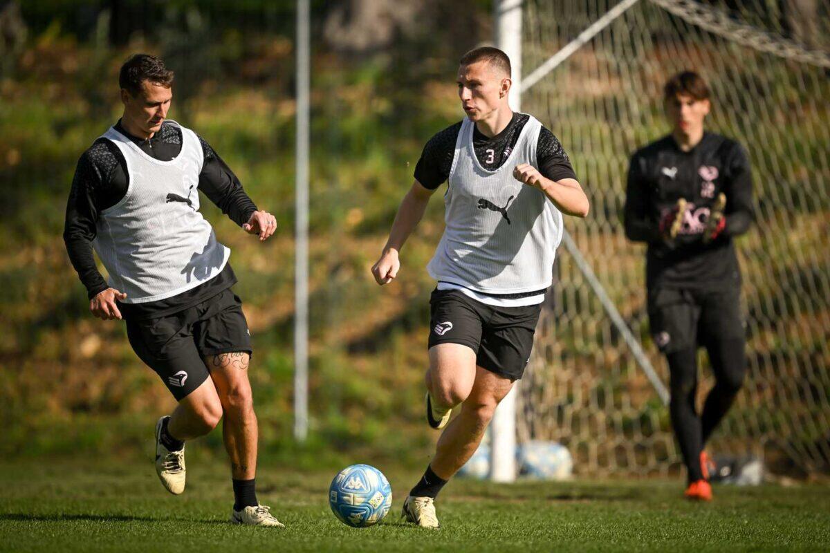 Intenso allenamento al Palermo CFA sotto la guida di Corini - 