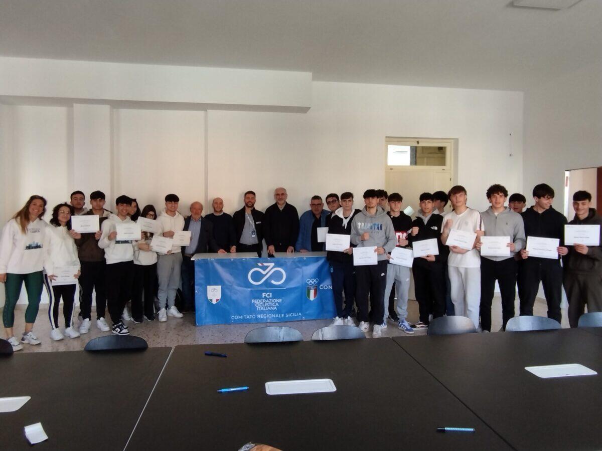 Successo del progetto pilota Federciclismo-Istituto Gonzaga: formazione del Tecnico Assistente di 1° Livello - 