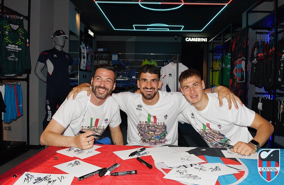 Rossazzurri in festa: tre giocatori incontrano i tifosi al Catania FC Official Store - 