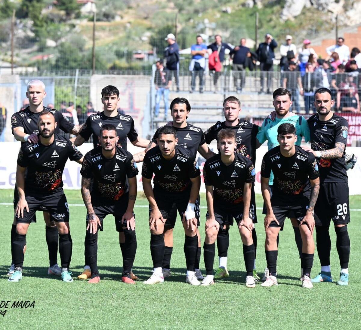 Crollo dell'Acireale contro il Canicattì: finisce 5-0. Marra si assume la responsabilità - 