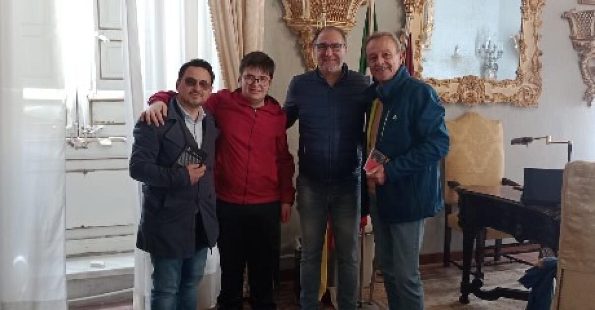 Il poeta Nino Barone premiato a Palazzo d'Alì - 