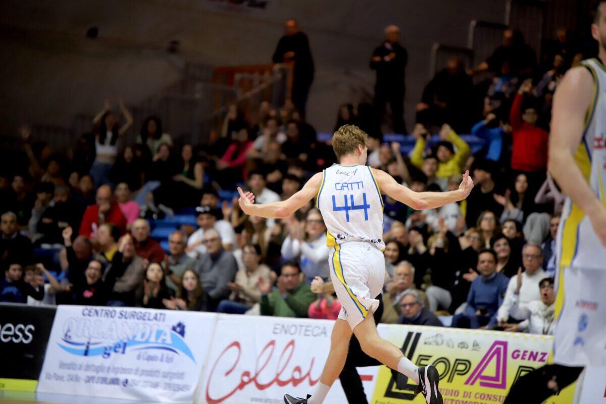 La squadra di basket "Orlandina Basket" pronta per i play off: il derby contro il Basket School Messina sarà una sfida emozionante - 
