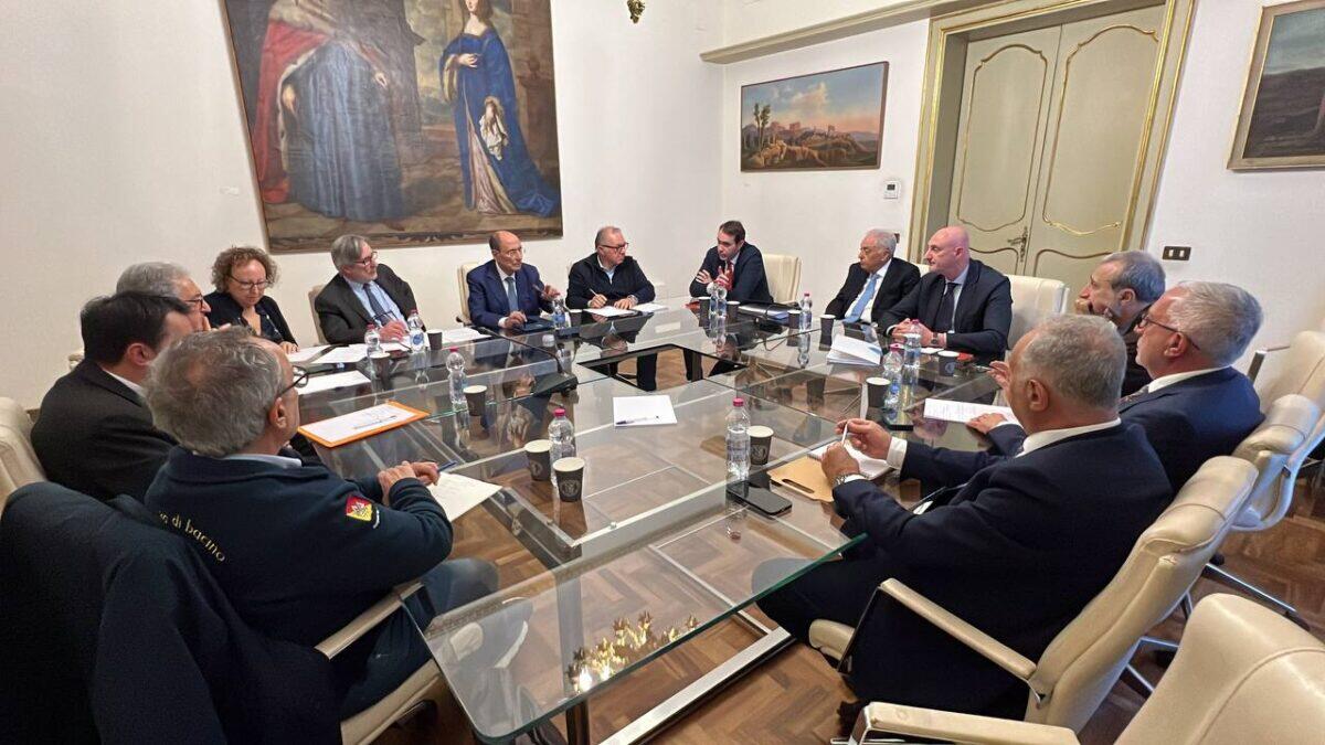 Insediata cabina di regia regionale per l'emergenza idrica a Palazzo d'Orleans - 