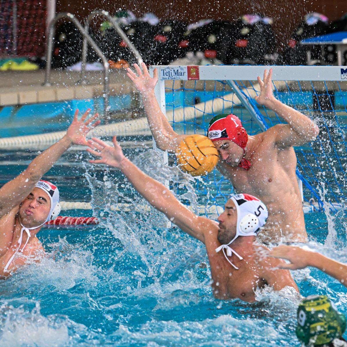L'Ortigia vola verso le semifinali con la vittoria nel derby. - 