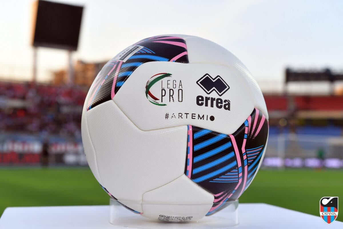 Catania FC: Arbitro e assistenti designati per la gara contro l'Atalanta U23 - 