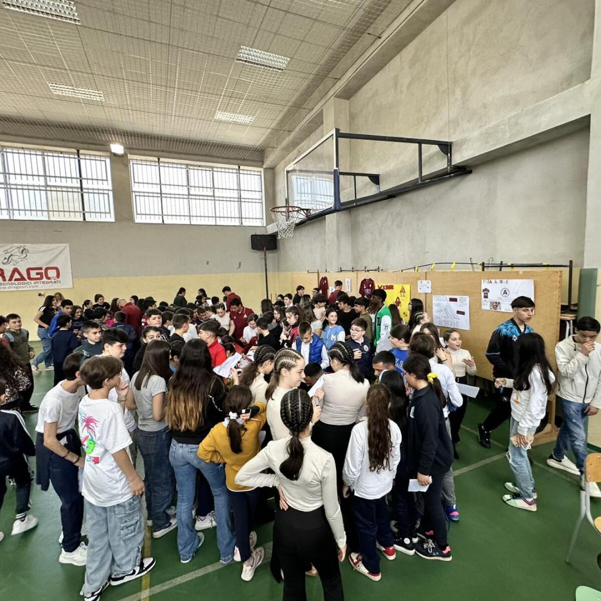 Ritorno alla scuola con entusiasmo: l'iniziativa dell'Acireale Calcio. - 