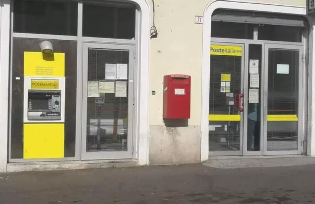 Va per rapinare un ufficio postale a Catania, ma succede l'imprevisto (e diventa pure virale) - 